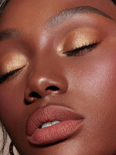 Load image into Gallery viewer, Translucent Blotting Powder